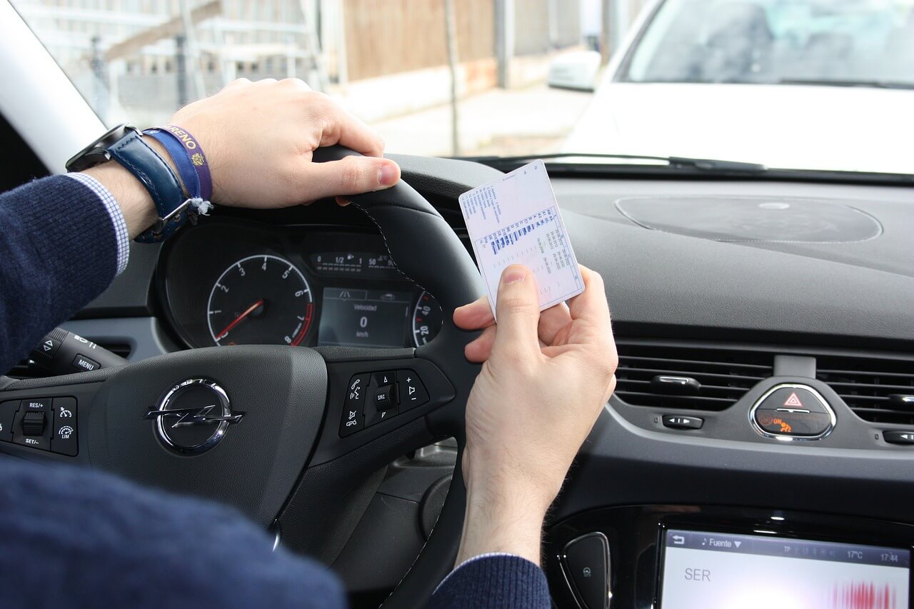 consigue tu permiso de conducir internacional Canales de Estocolmo
