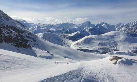Alpe d’Huez, «Île au Soleil», el paraiso de los esquiadores.