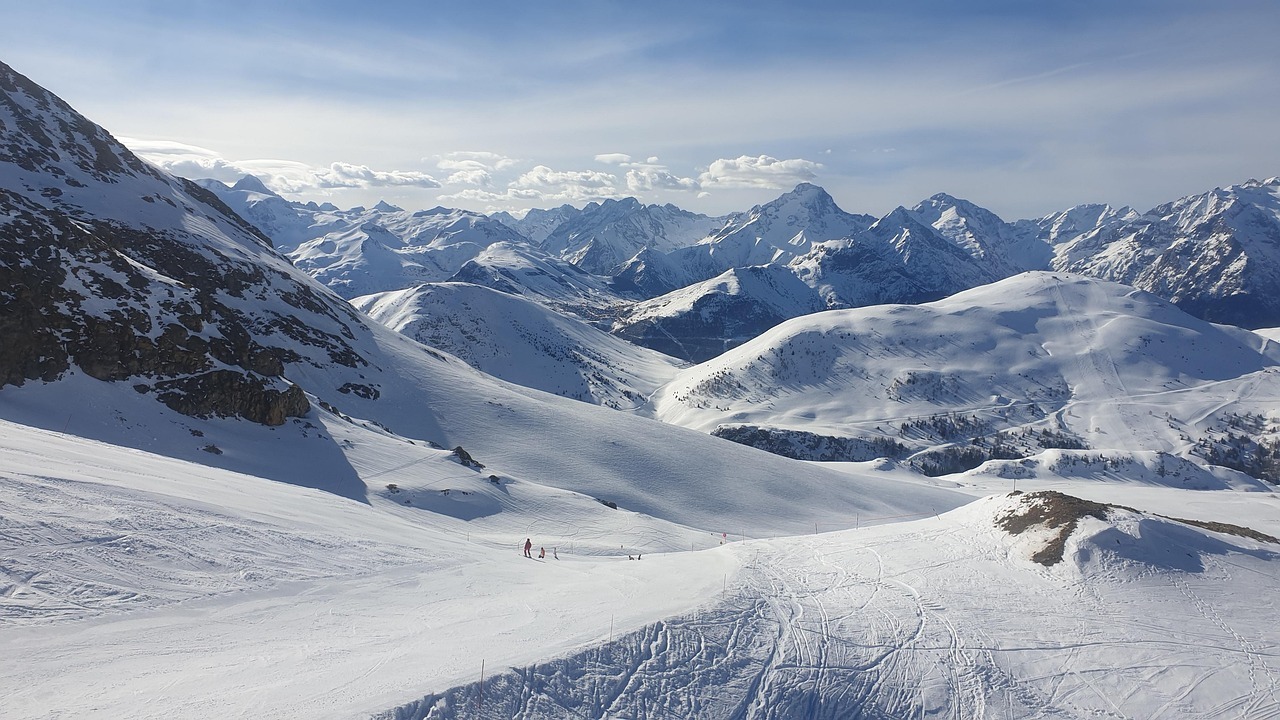 Alpe d'Huez, Île au Soleil, el paraiso de los esquiadores. Canales de Estocolmo