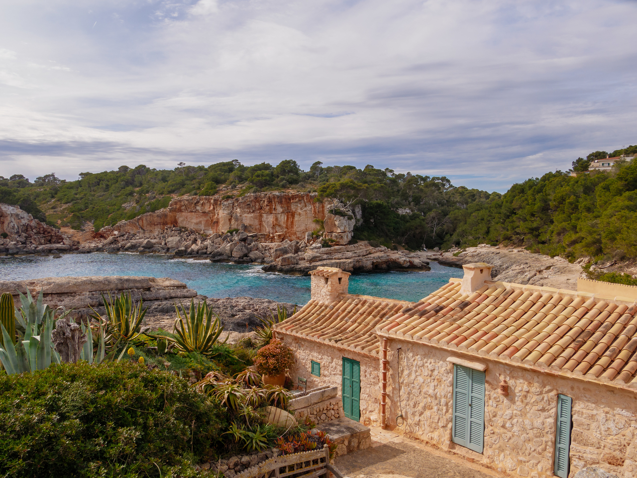View over Cala s'Almunia, Mallorca, Spain Canales de Estocolmo